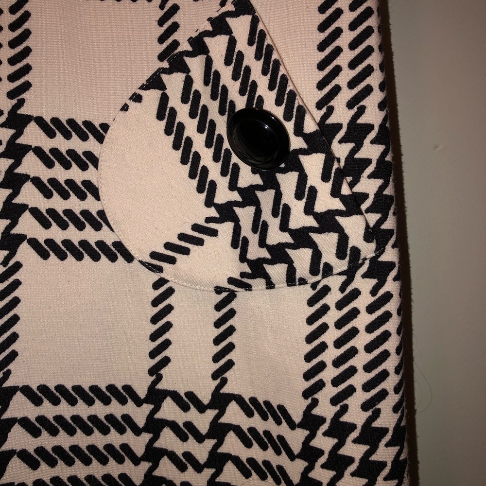 3/$33 Houndstooth Mini with Cute Pockets Size XS